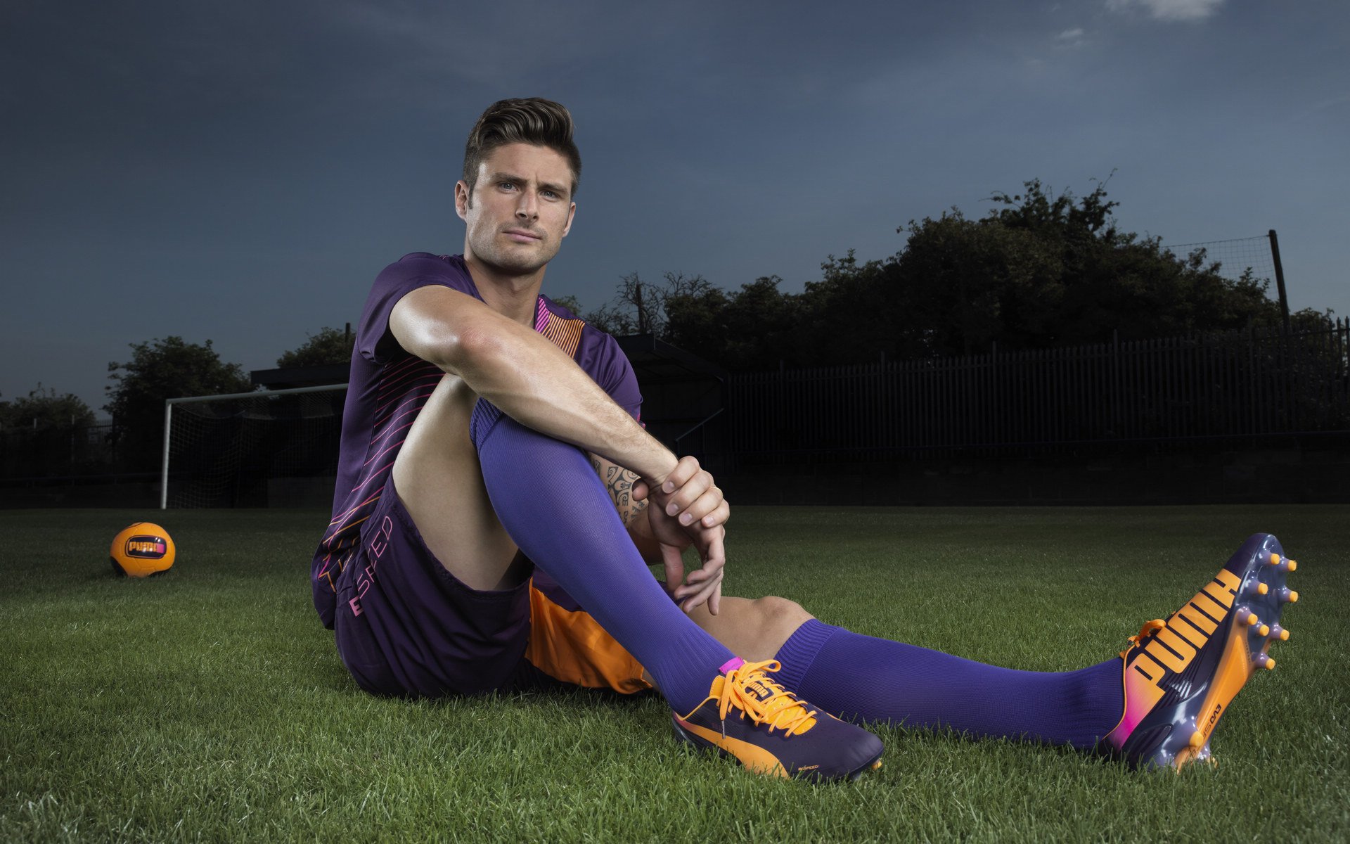 纽卡斯尔联球迷狂欢,团队士气高涨,纽卡斯尔联足球队